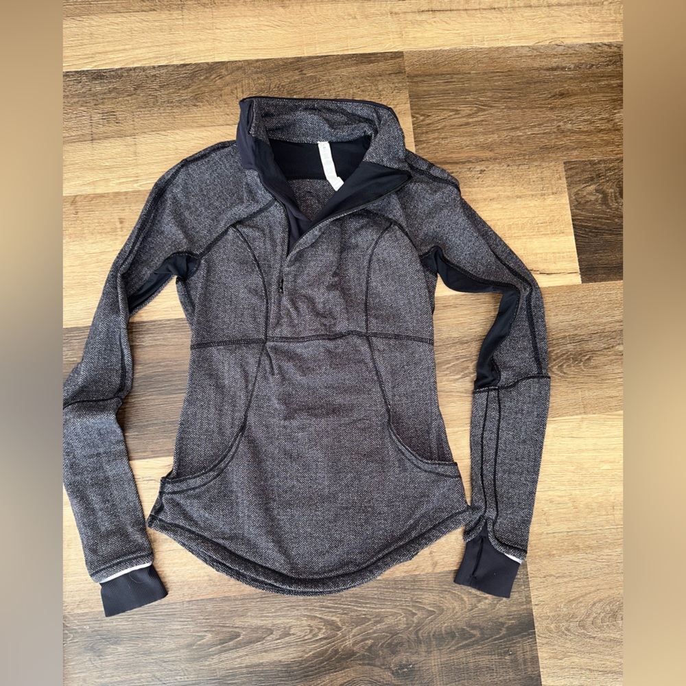 🍋 LULULEMON PULL-OVER🍋